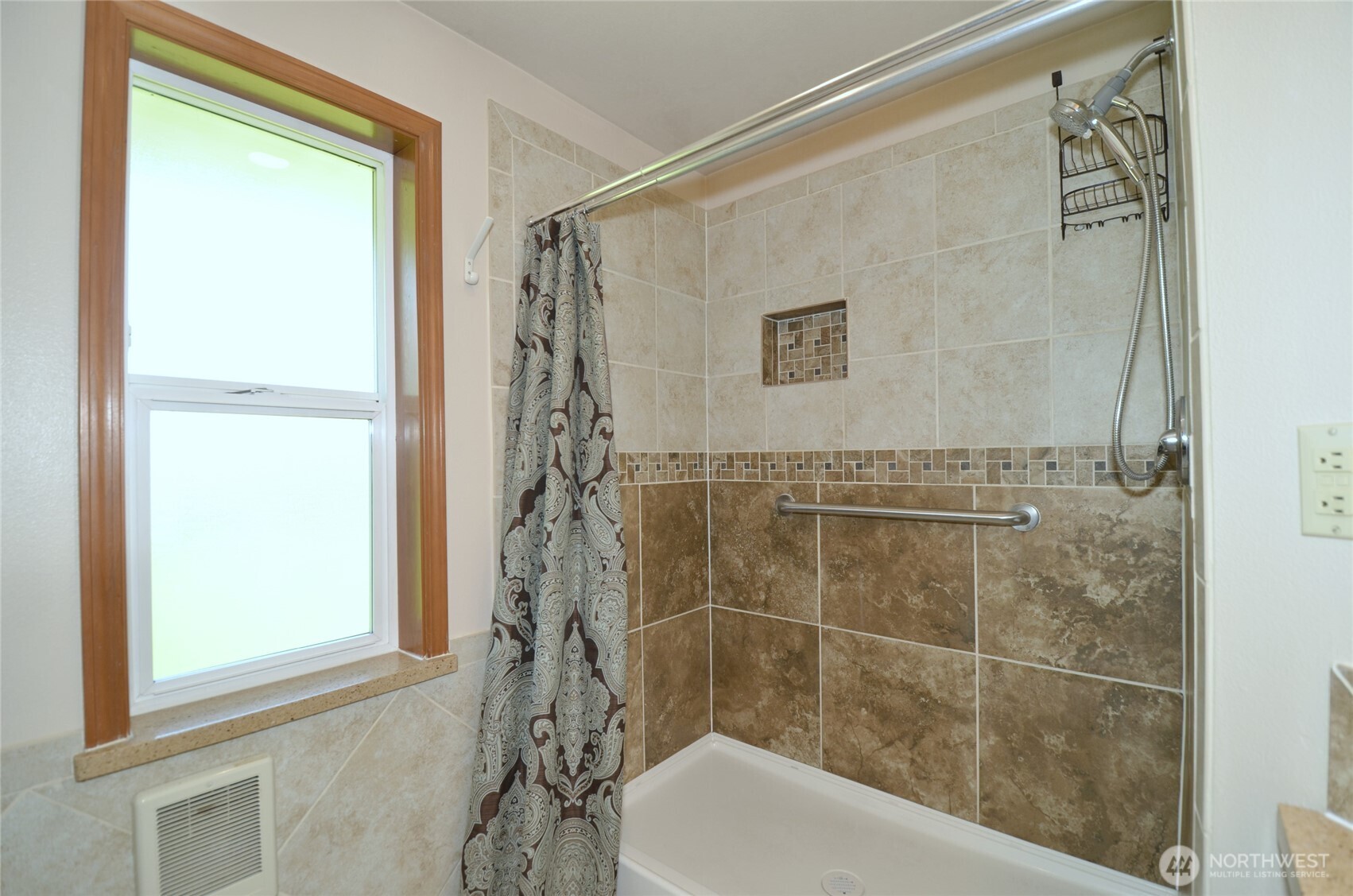 14712 Broadway Avenue Property Photo 14