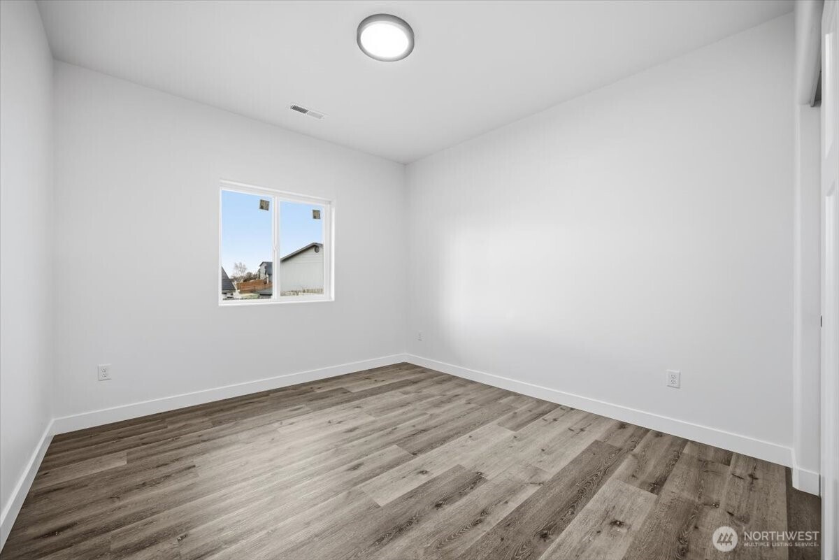 320 Victoria Street Property Photo 20