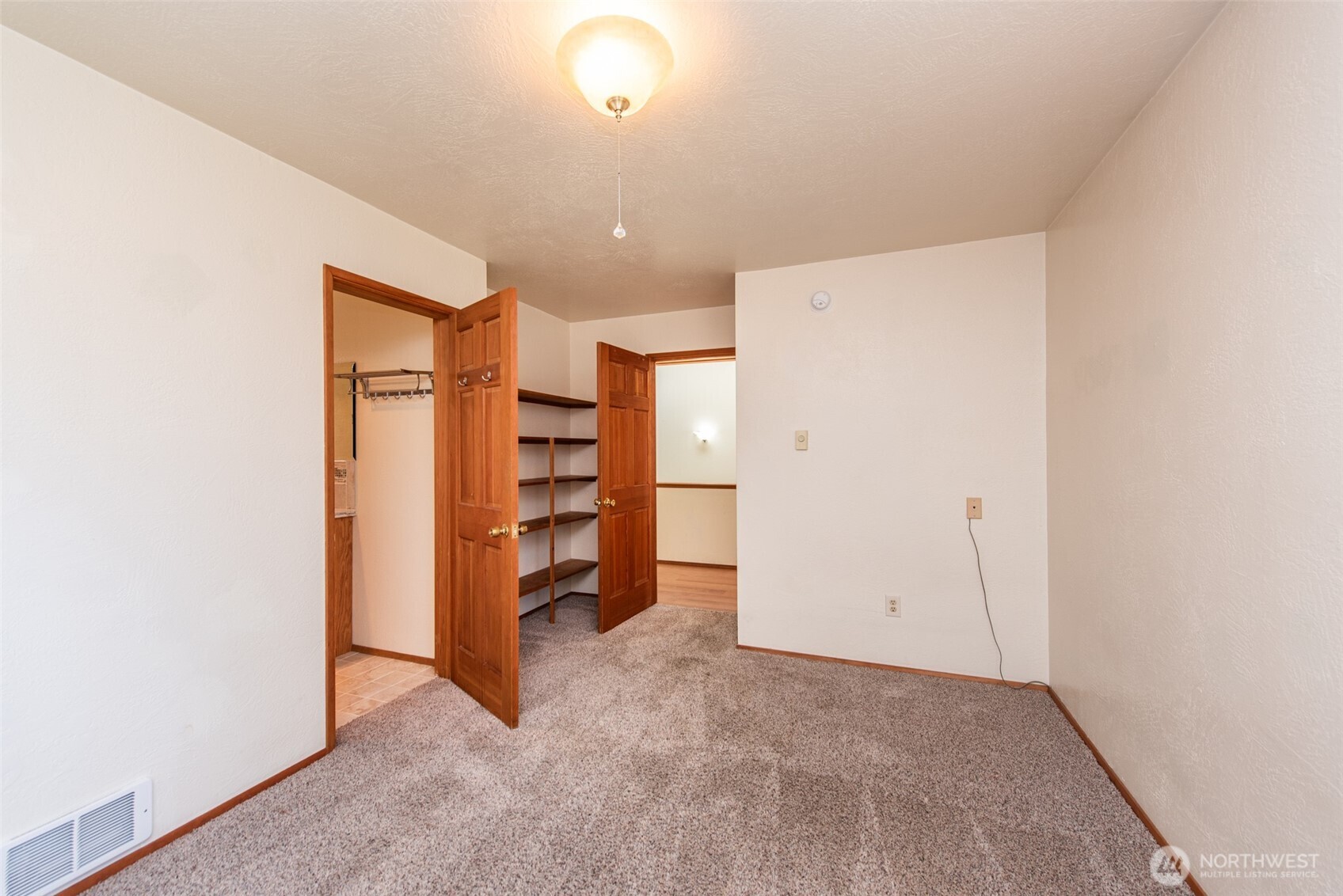 997 Old Olympic Highway Property Photo 19