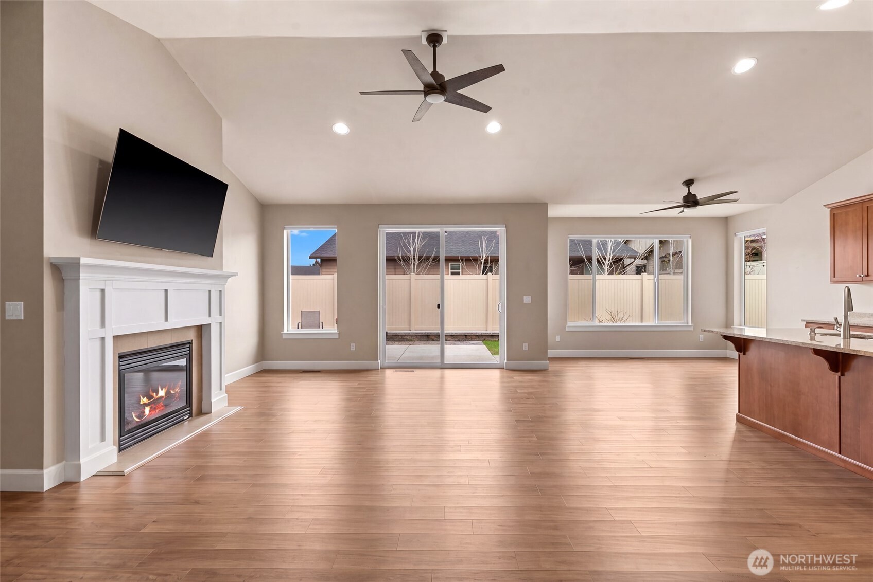 1747 S Blanchard Loop Property Photo 15