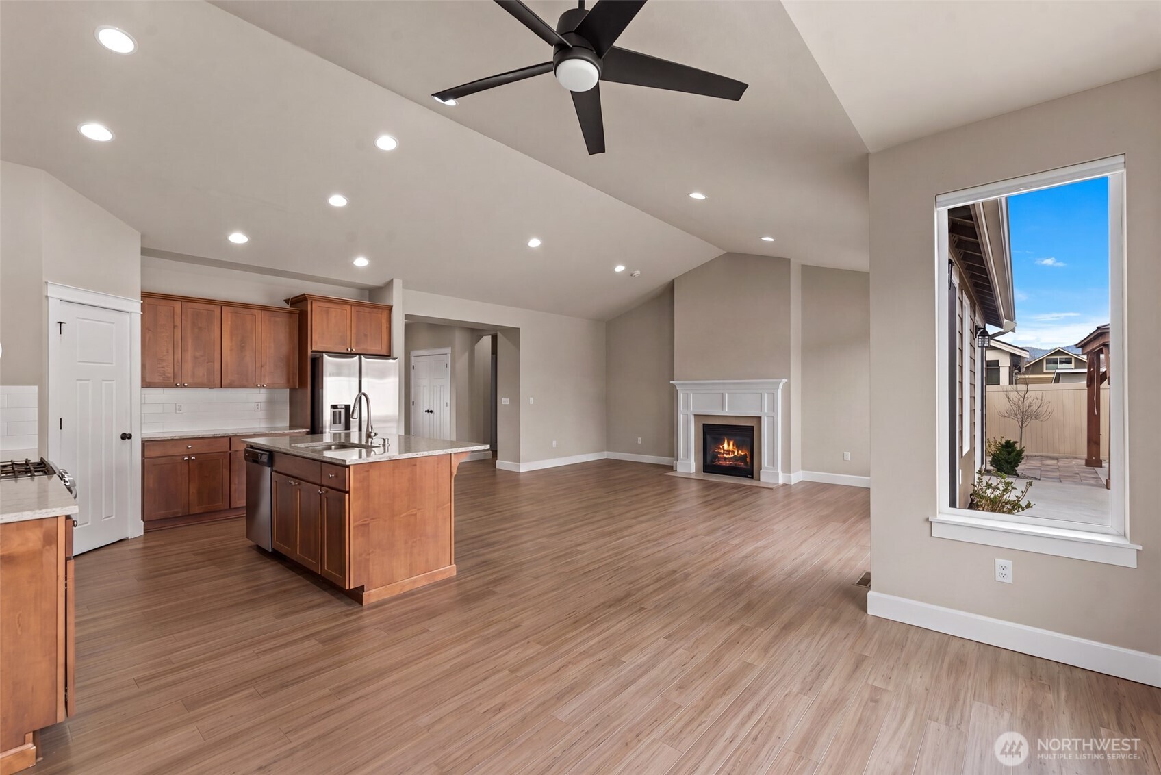 1747 S Blanchard Loop Property Photo 18