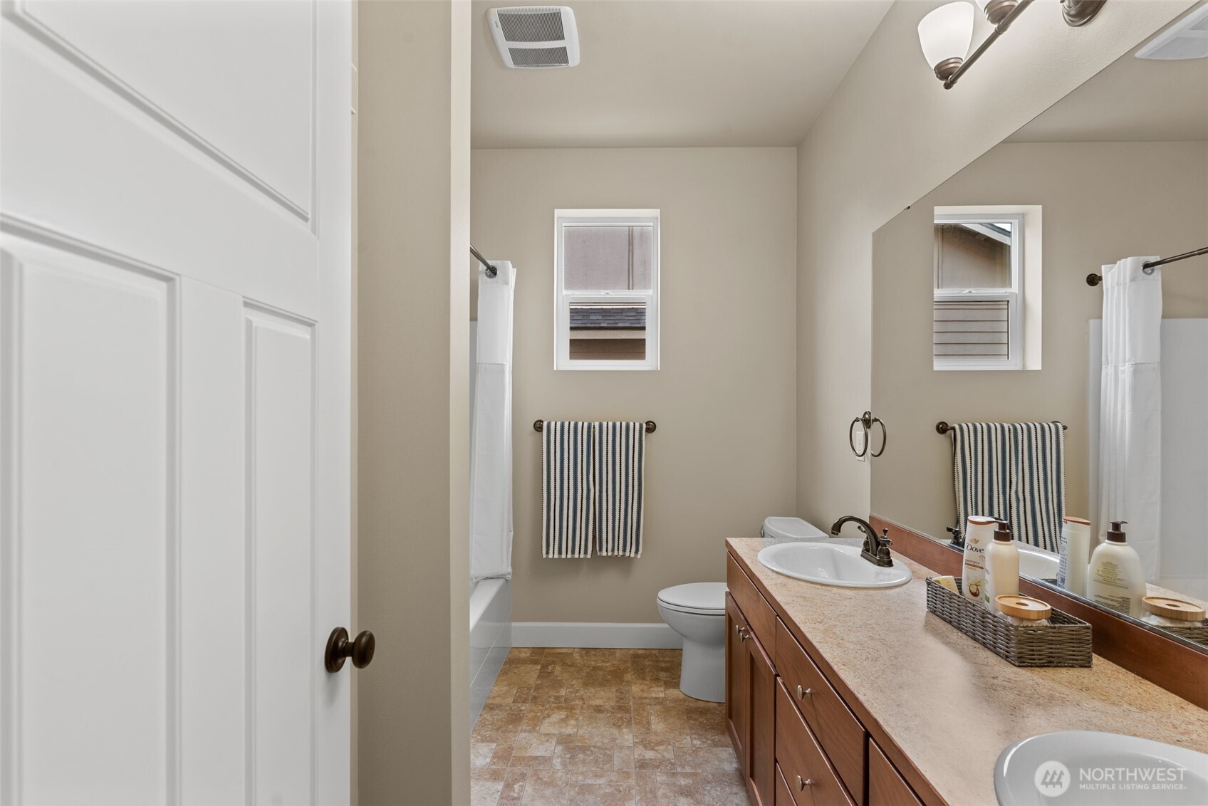 1747 S Blanchard Loop Property Photo 23