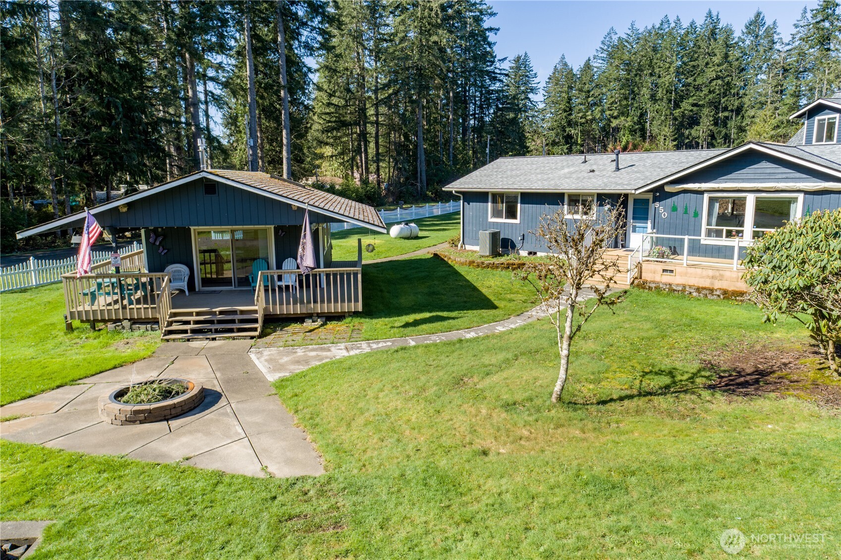 550 E Budd Drive Property Photo 3