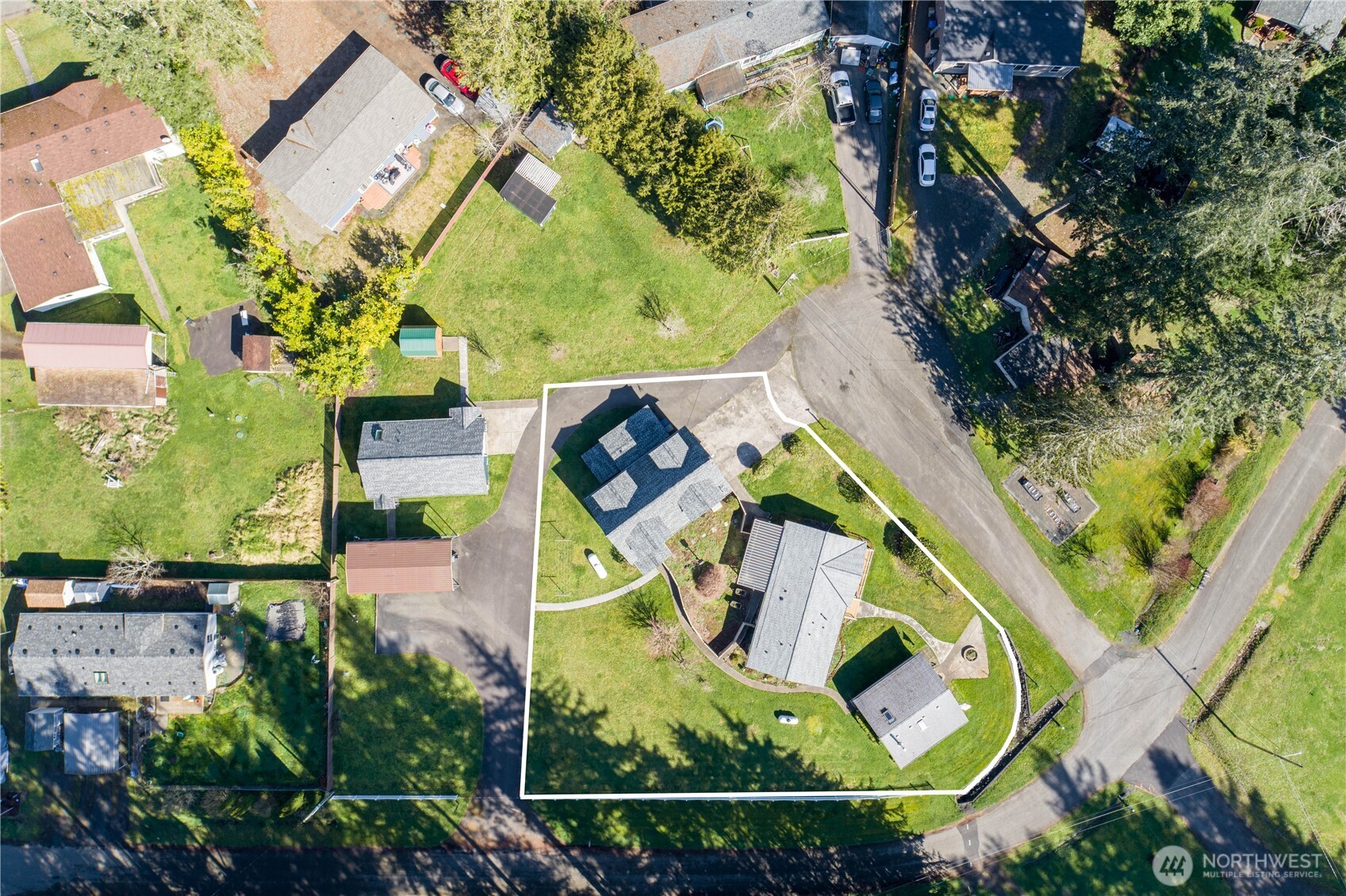 550 E Budd Drive Property Photo 4