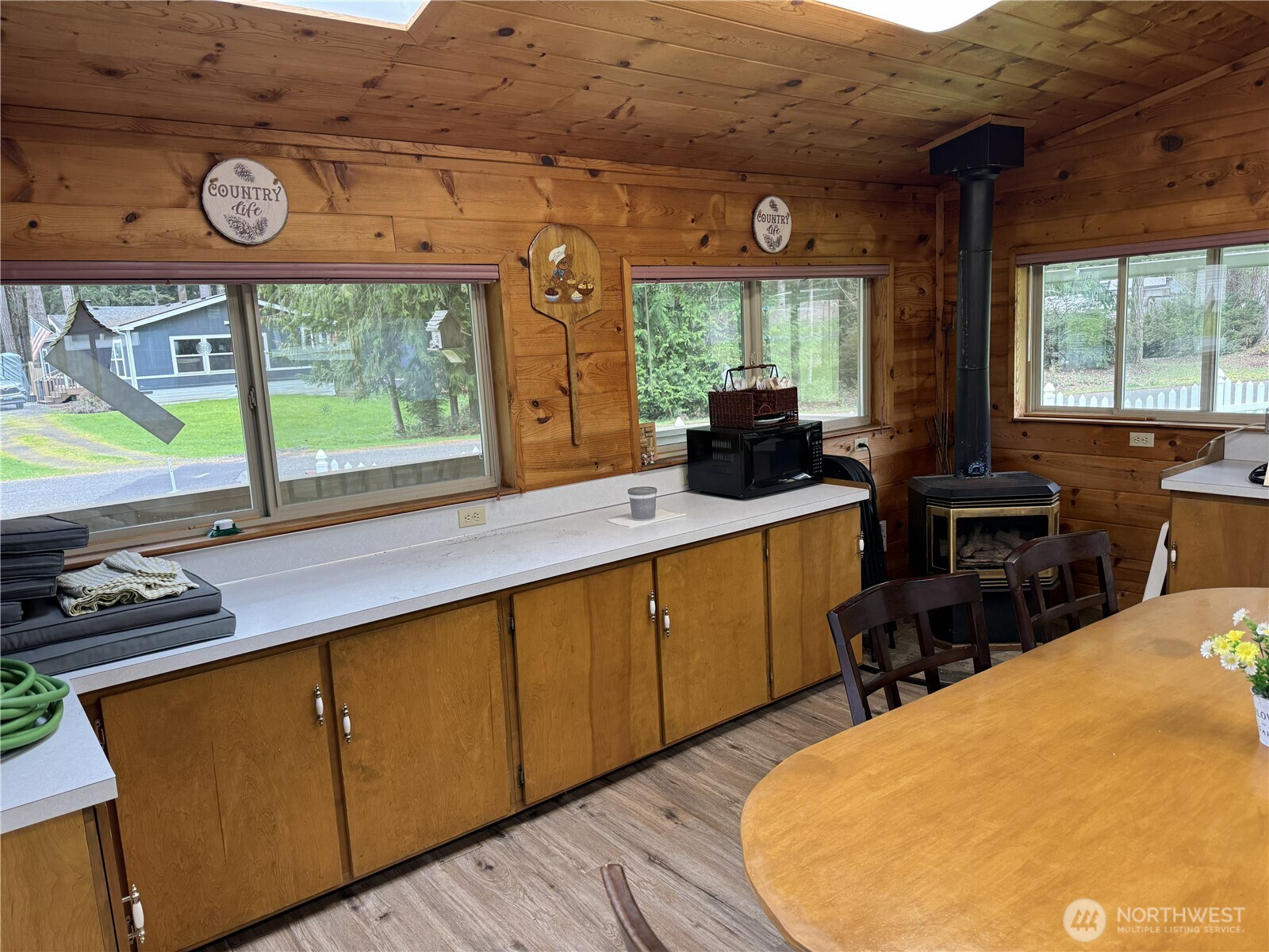 550 E Budd Drive Property Photo 29