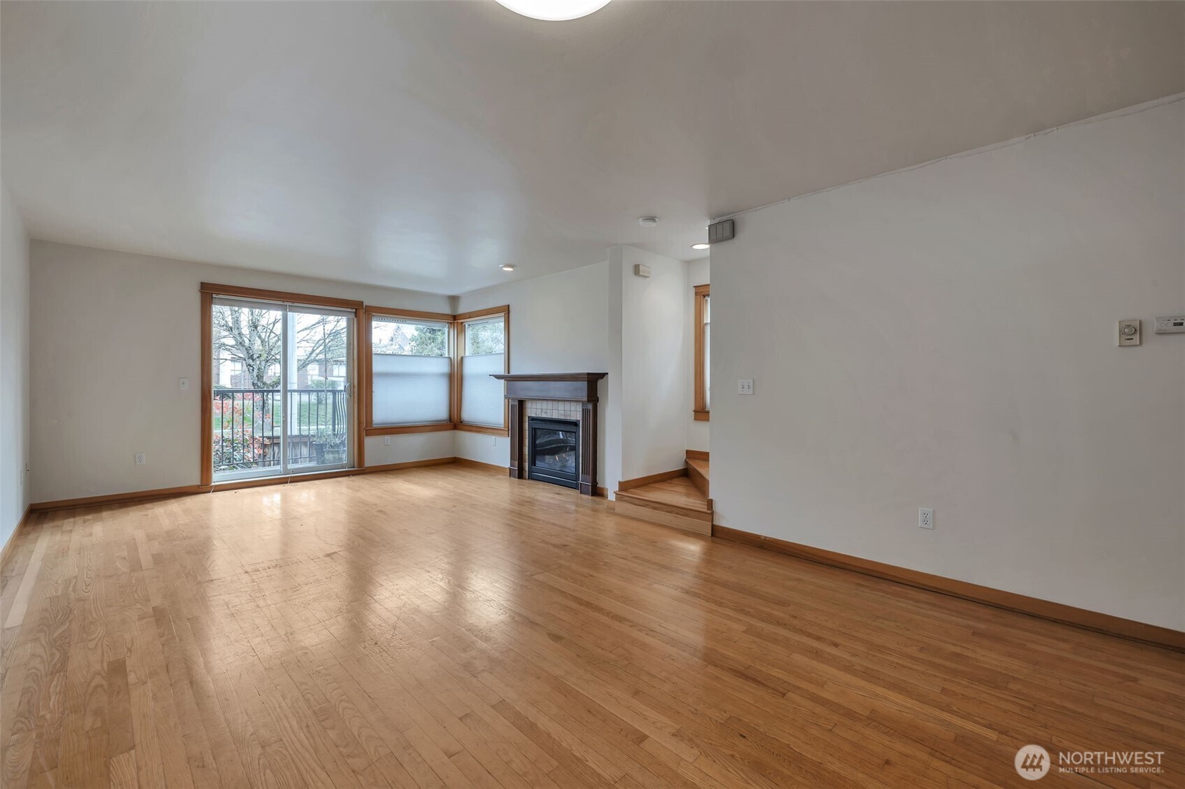 2221 E Spruce Street Property Photo 6