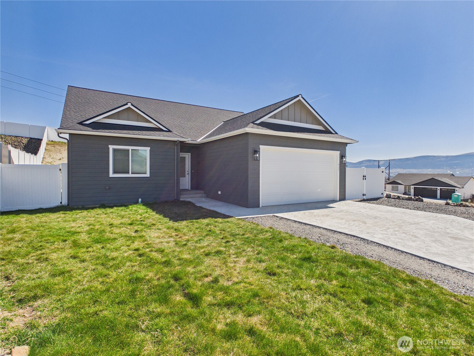 925 N Macaw Avenue Property Photo 1