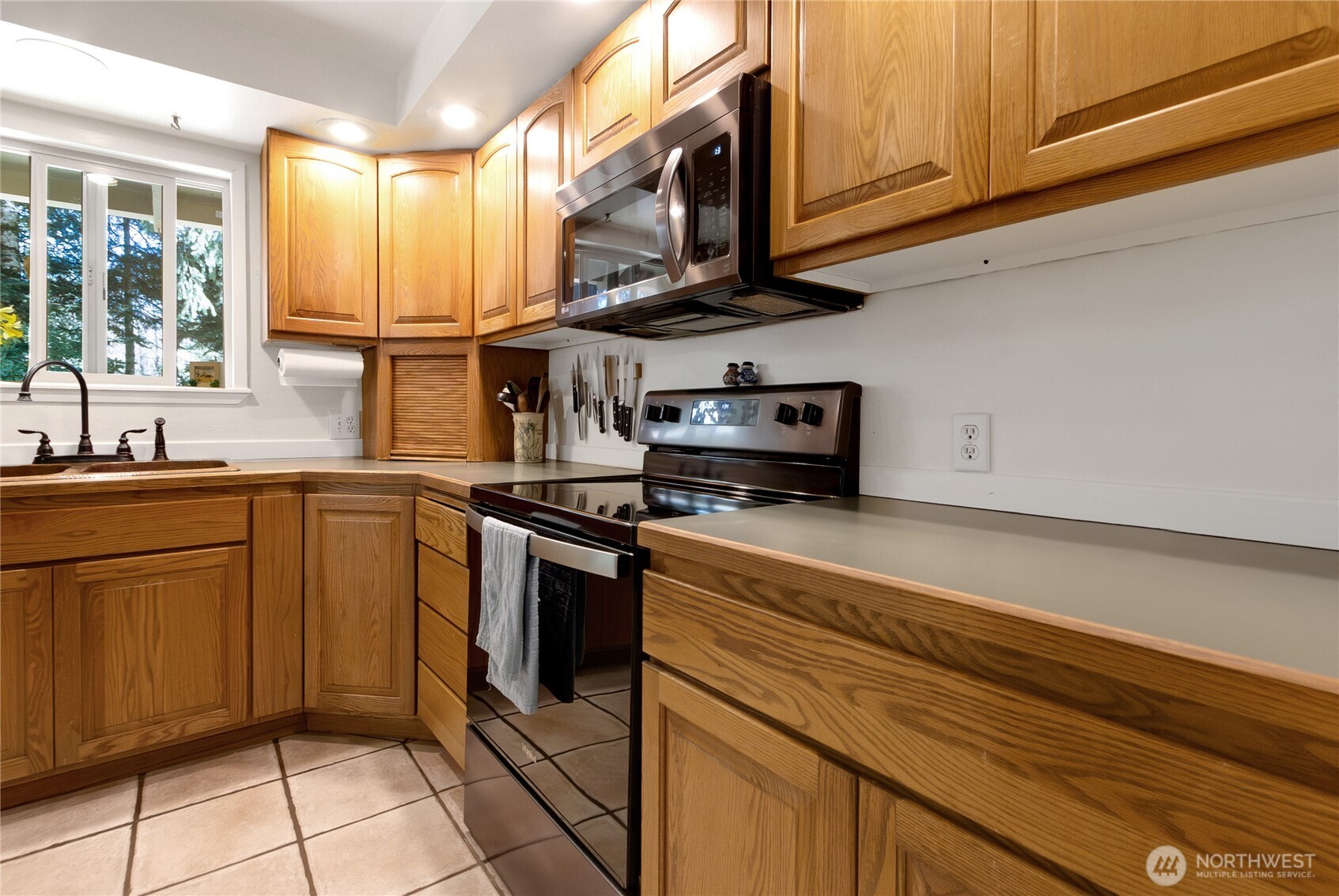 102 40 Crumb Road Property Photo 15