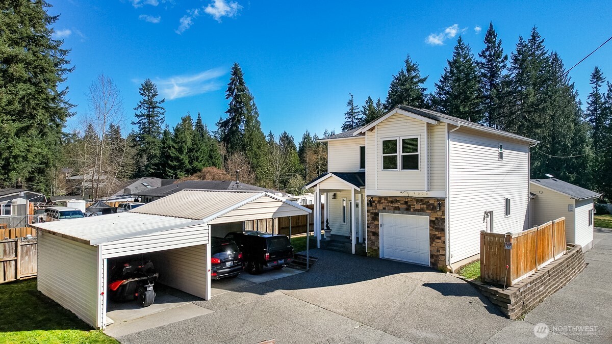3026 140th Street Property Photo 1