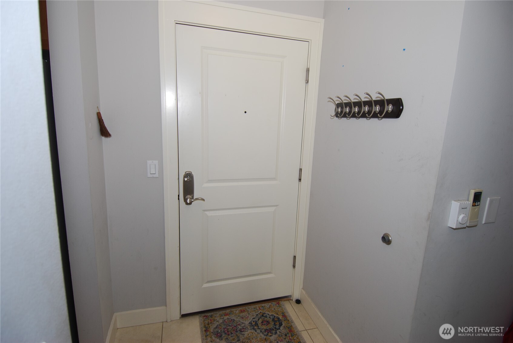 3217 Eastlake Avenue 302 Property Photo 5