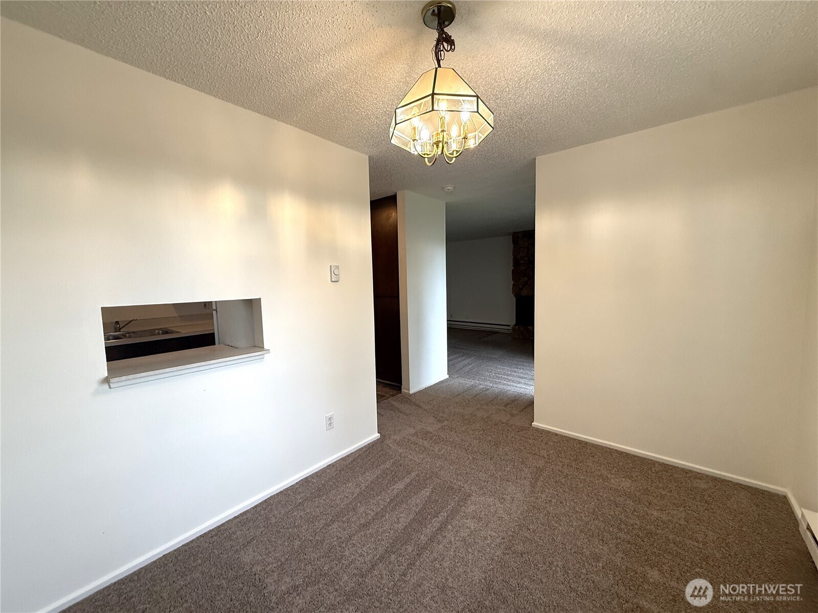 555 Sunset Avenue Property Photo 8