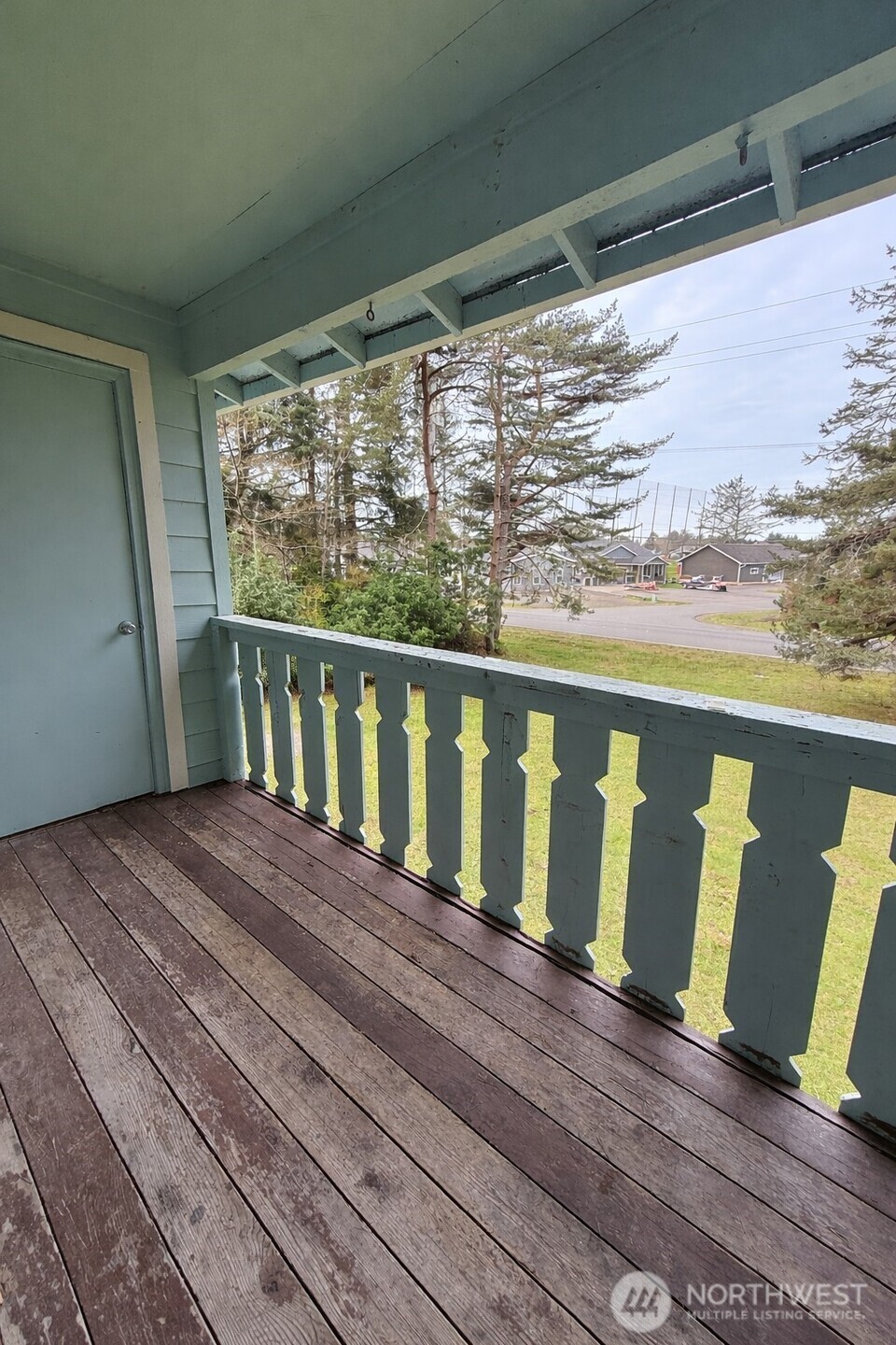 555 Sunset Avenue Property Photo 9