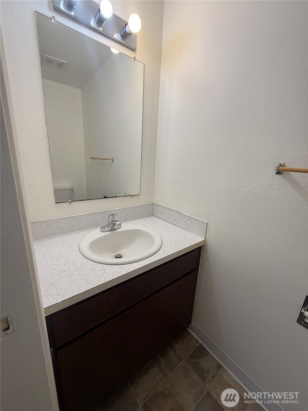 555 Sunset Avenue Property Photo 12