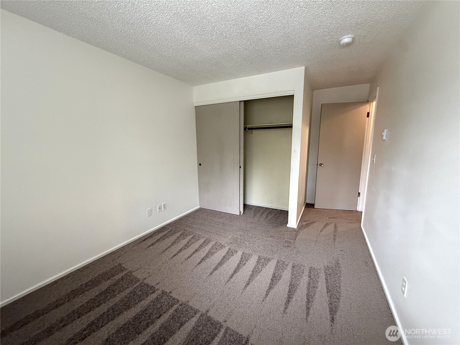 555 Sunset Avenue Property Photo 14