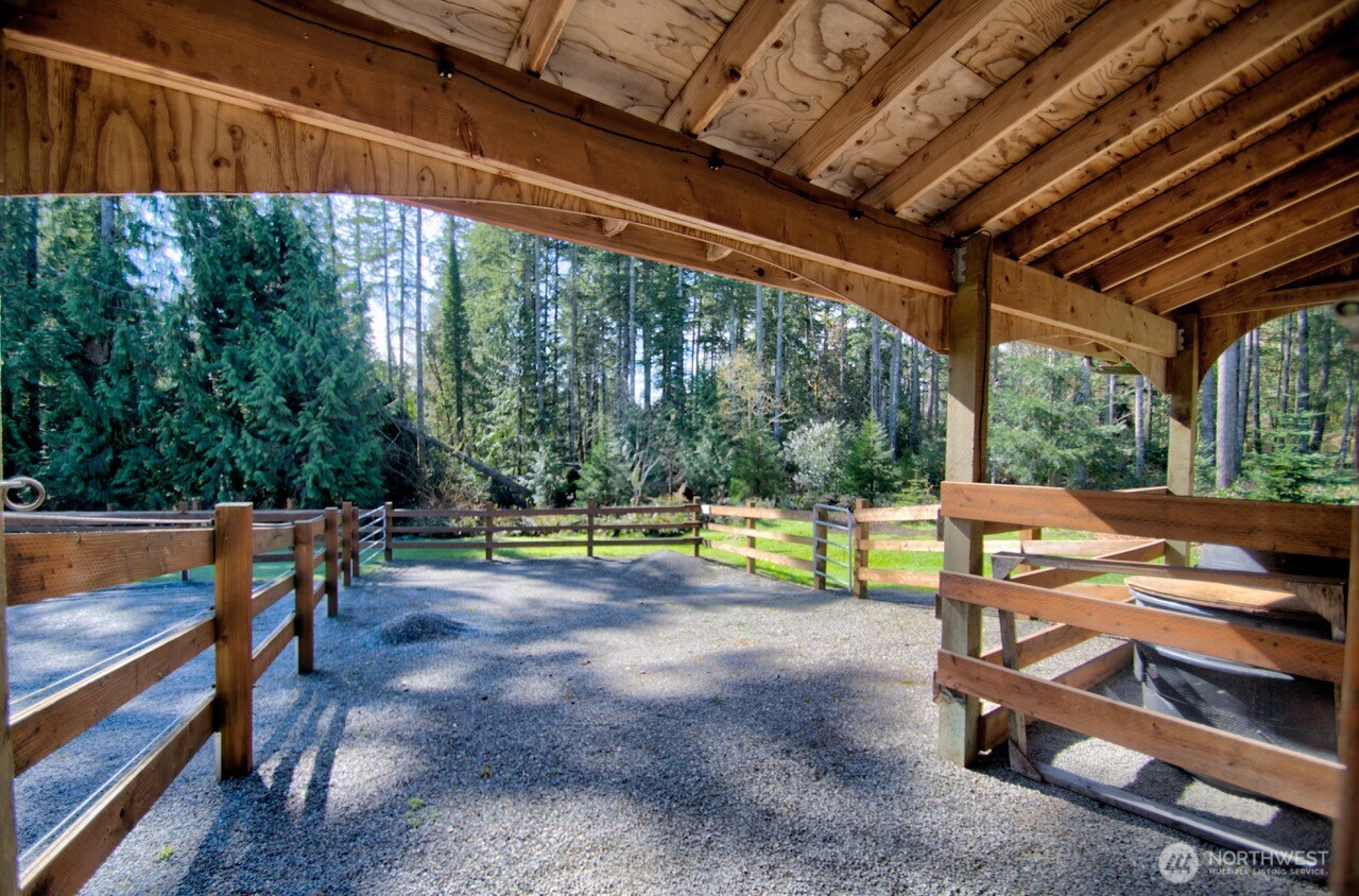 7436 Gallagher Cove Road Property Photo 8