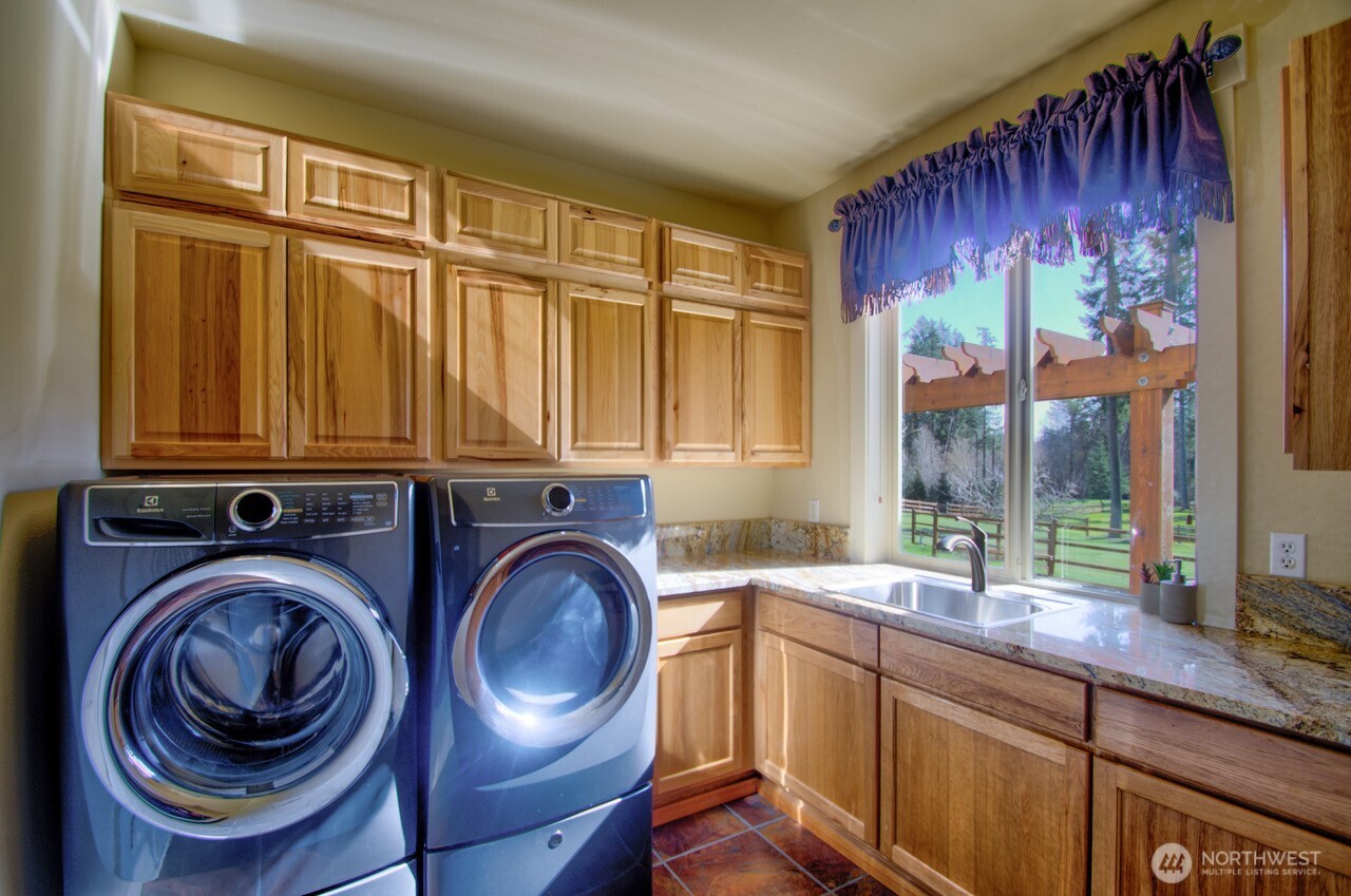 7436 Gallagher Cove Road Property Photo 21