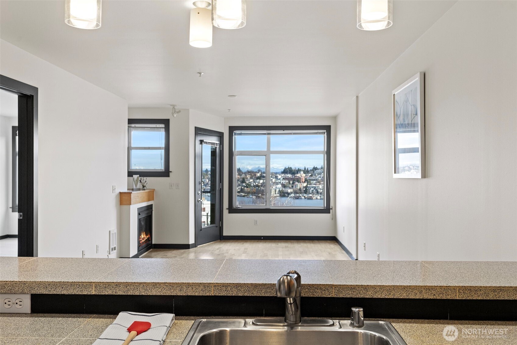 655 Crockett Street B207 Property Photo 11