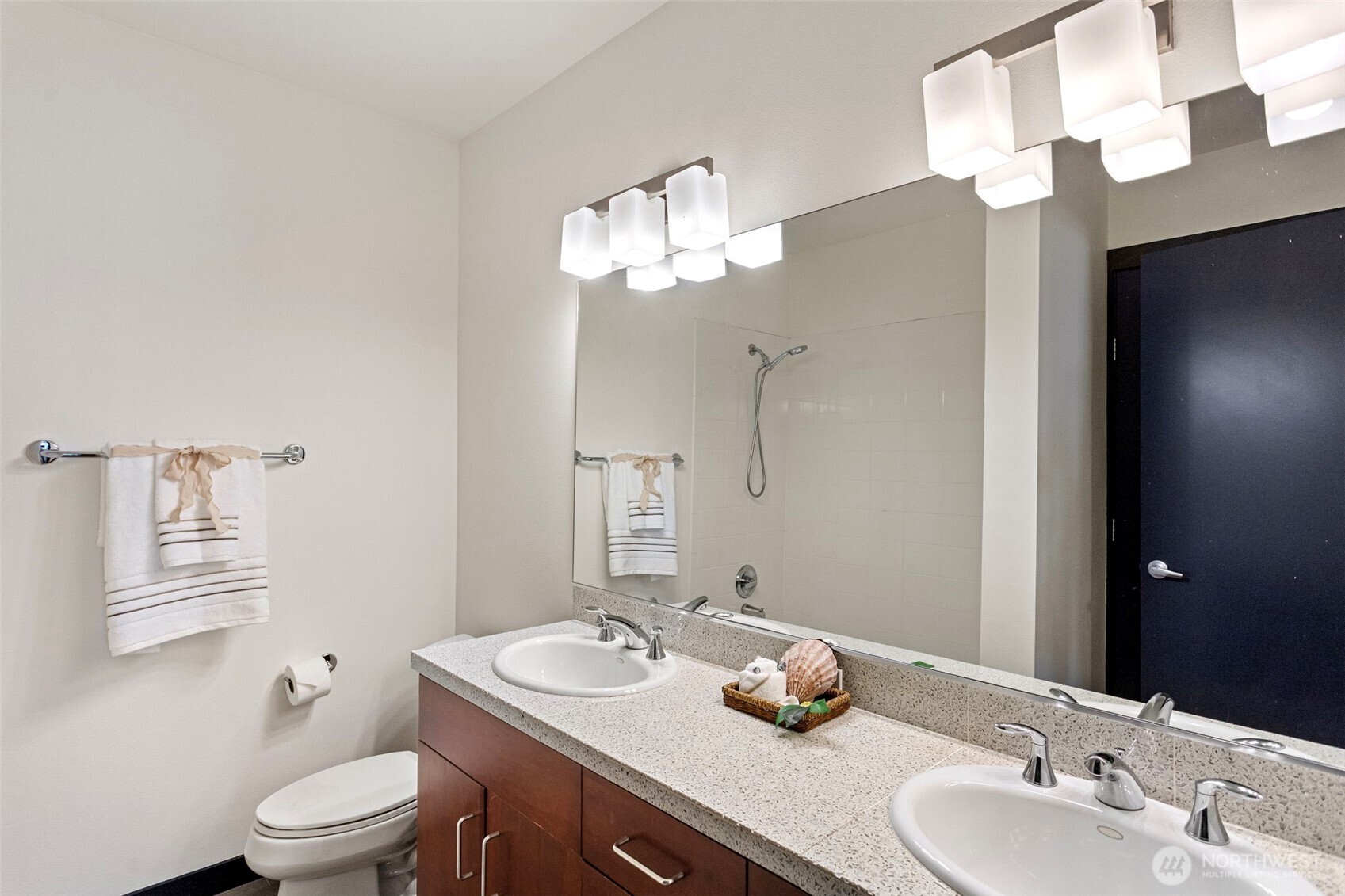 655 Crockett Street B207 Property Photo 18