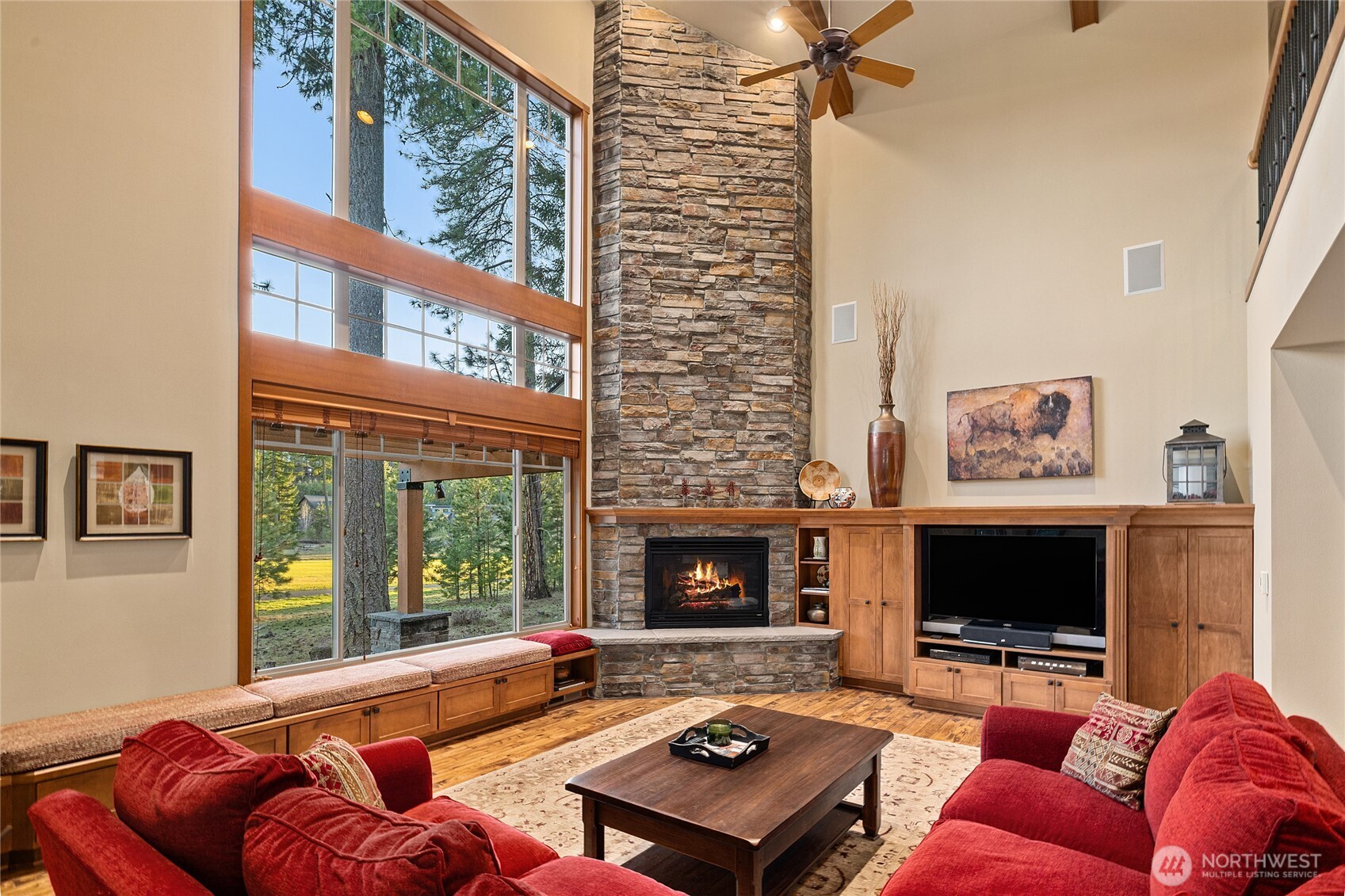 2101 Coal Mine Way Property Photo 6