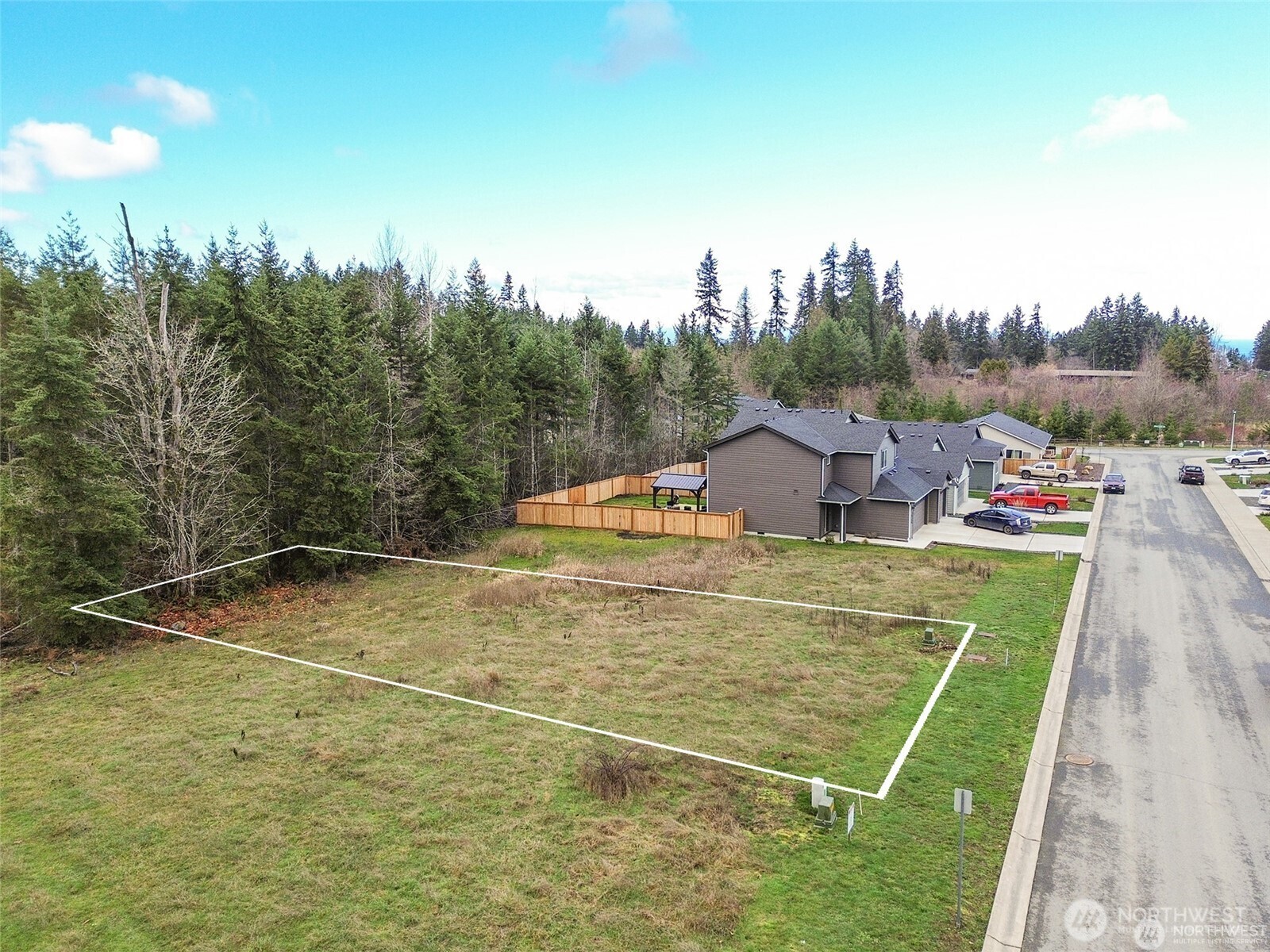9999 Valley Creek Drive Property Photo 1