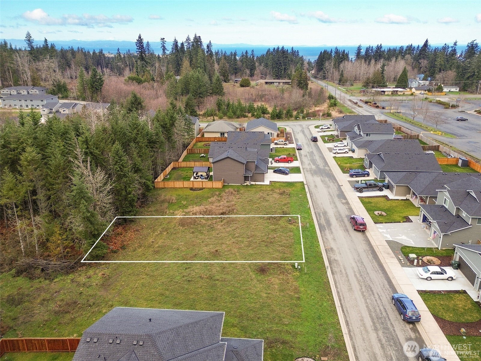 9999 Valley Creek Drive Property Photo 3