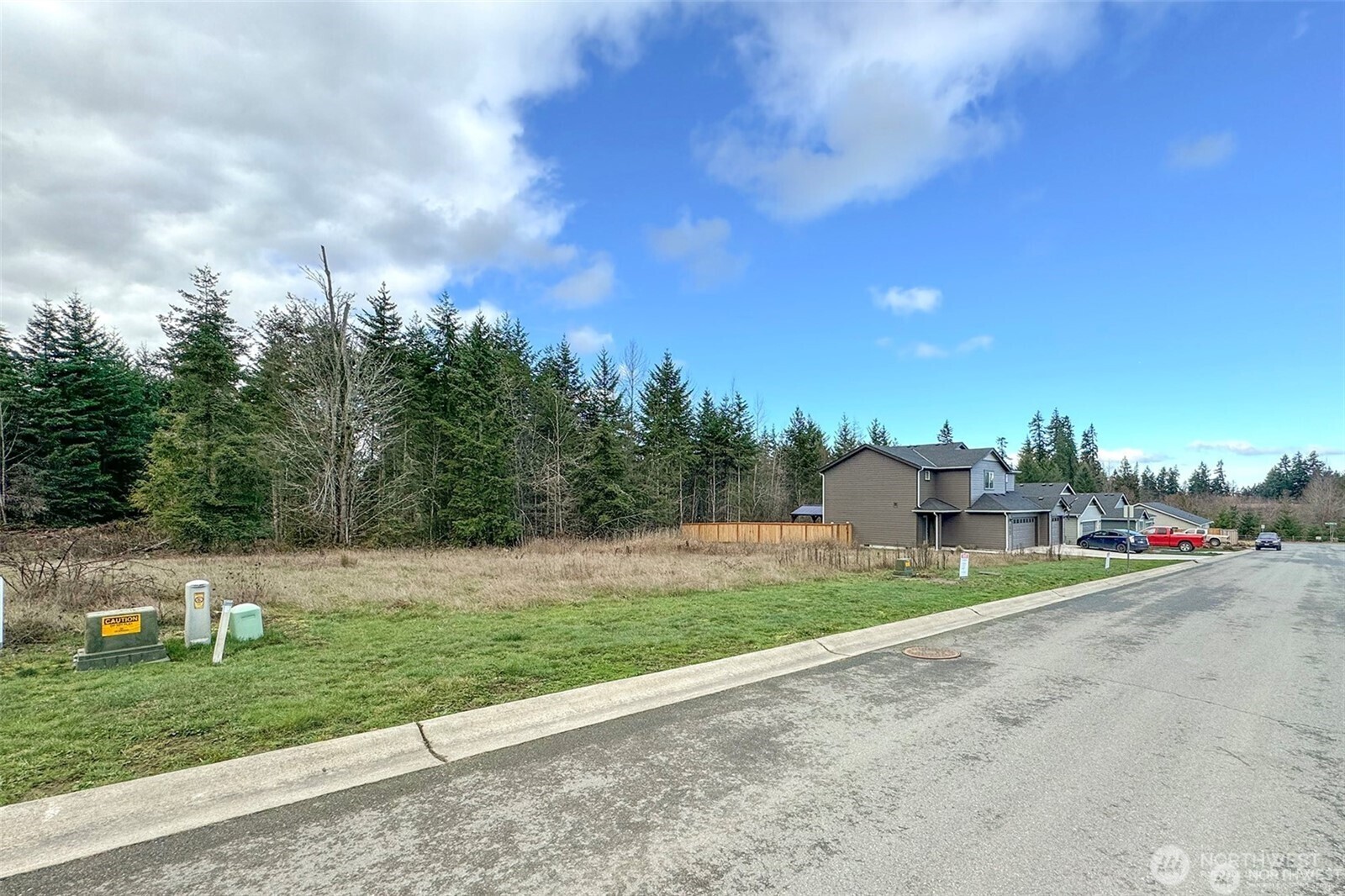 9999 Valley Creek Drive Property Photo 6