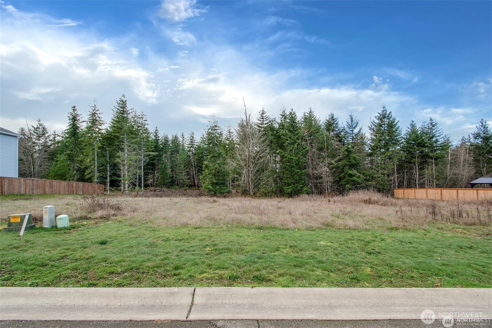 9999 Valley Creek Drive Property Photo 7