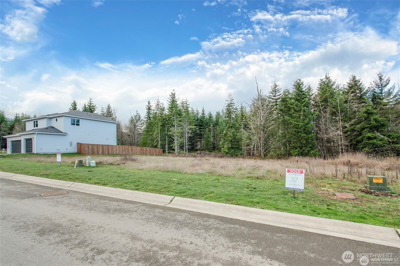 9999 Valley Creek Drive Property Photo 8