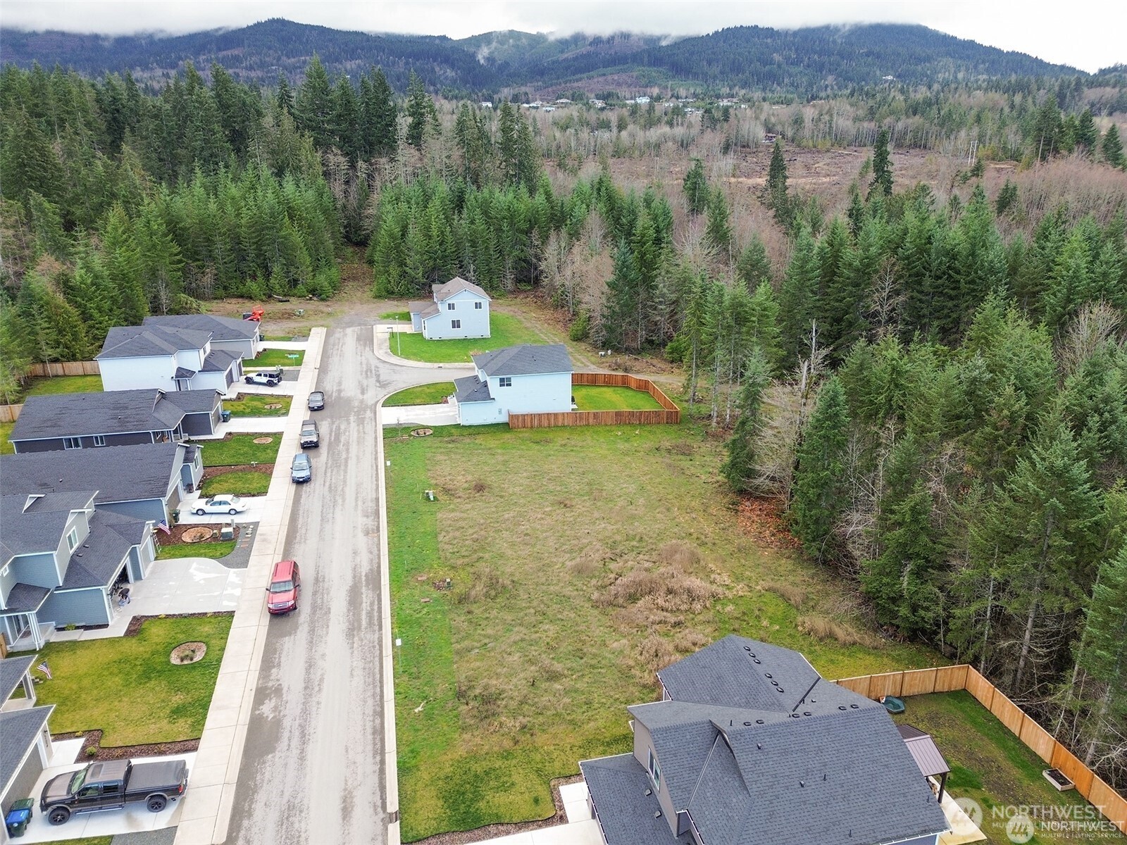 9999 Valley Creek Drive Property Photo 15