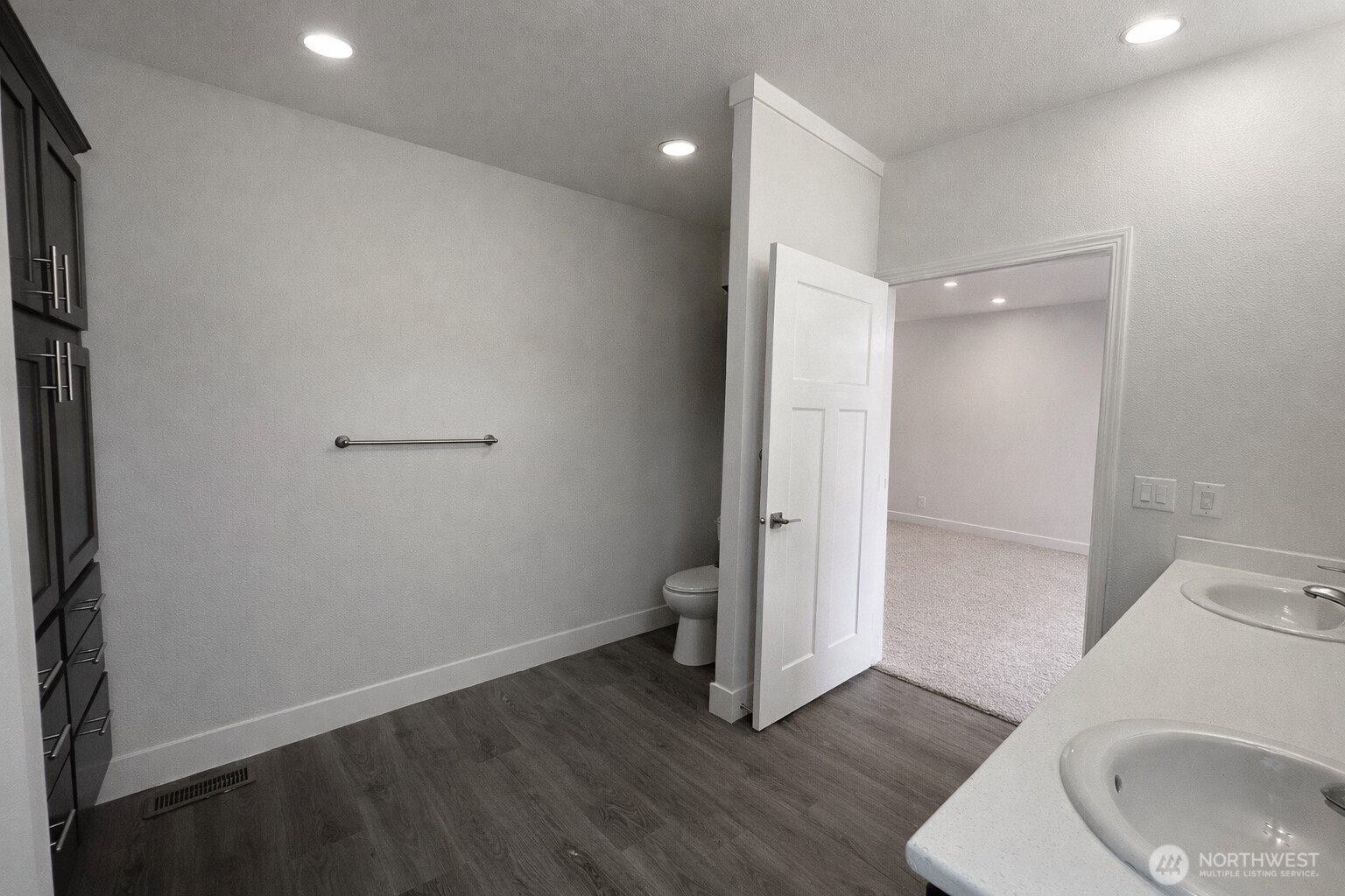 2101 Glacier Street 80 Property Photo 11