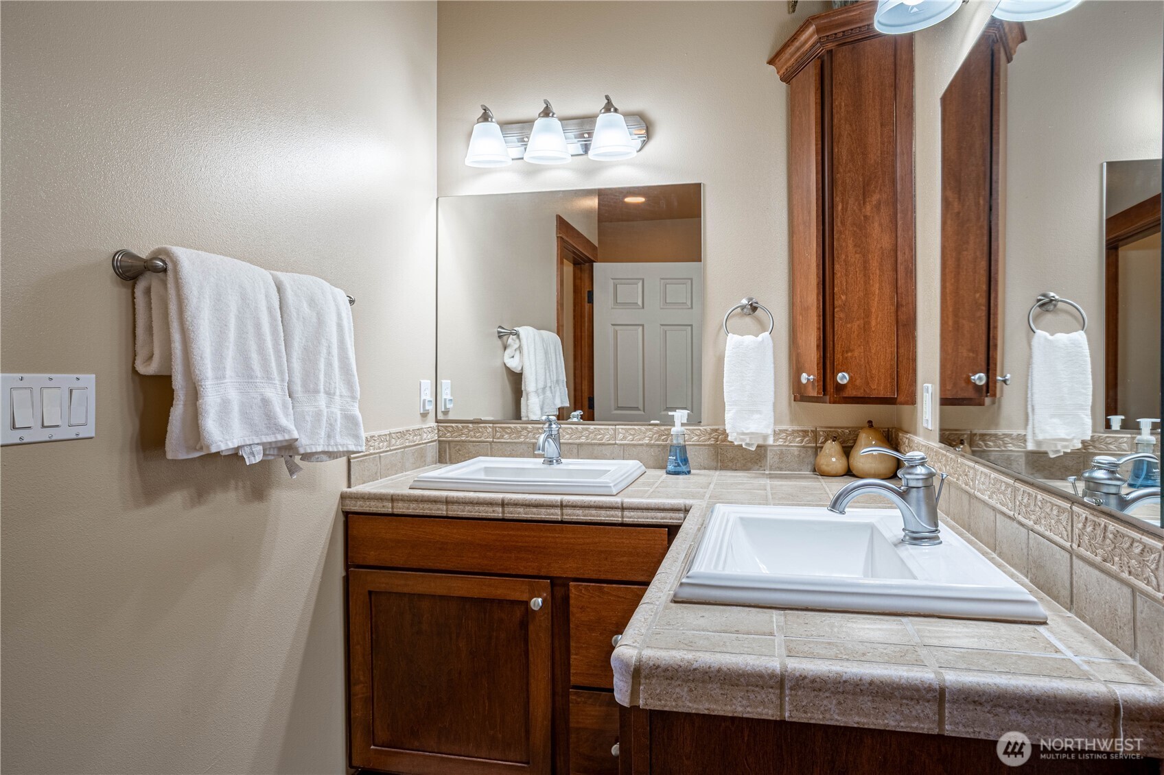 123 Red Hawk Drive 4 Property Photo 17