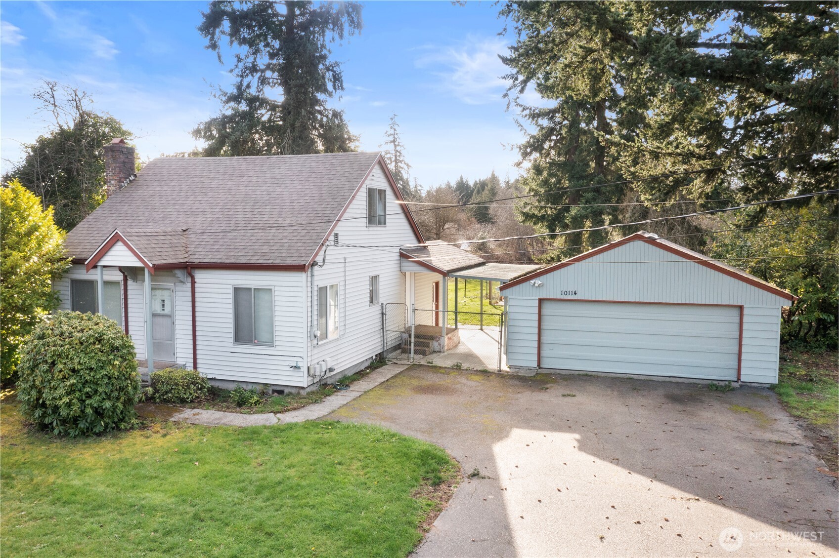 10114 Canyon Road Property Photo 1