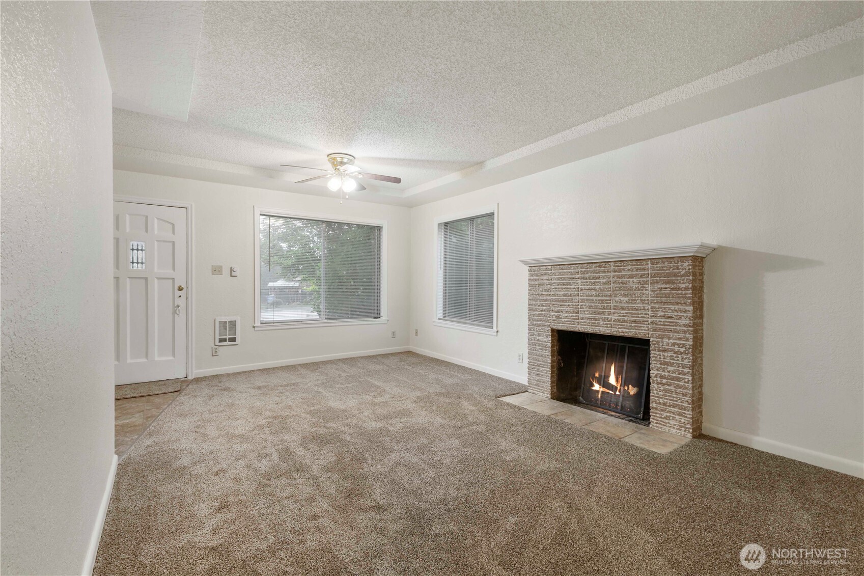10114 Canyon Road Property Photo 5