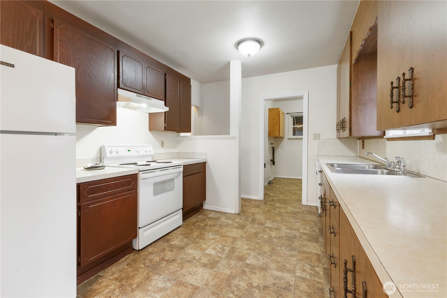 10114 Canyon Road Property Photo 8