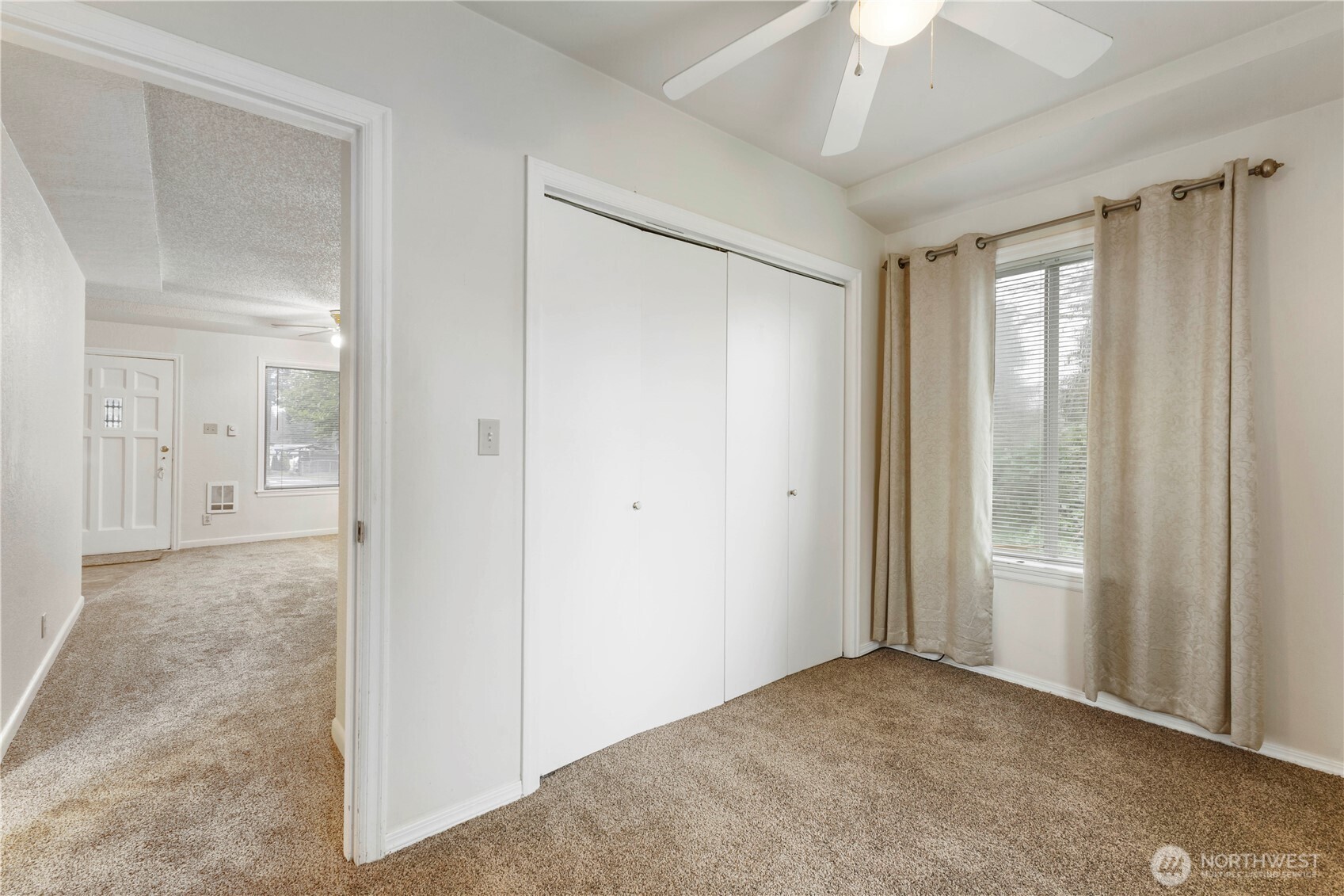 10114 Canyon Road Property Photo 15