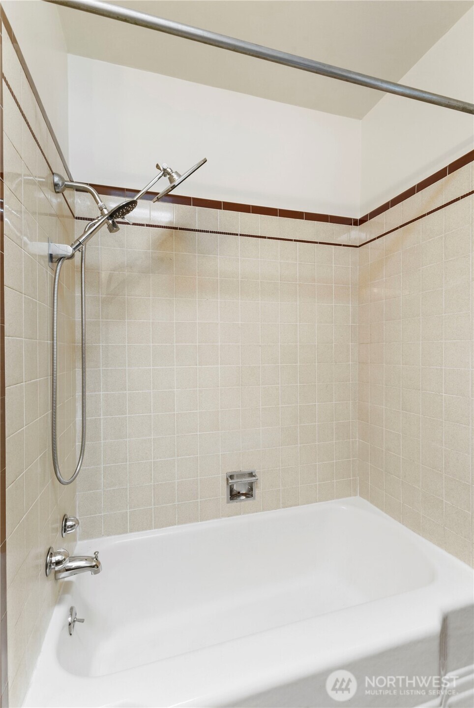 10114 Canyon Road Property Photo 17