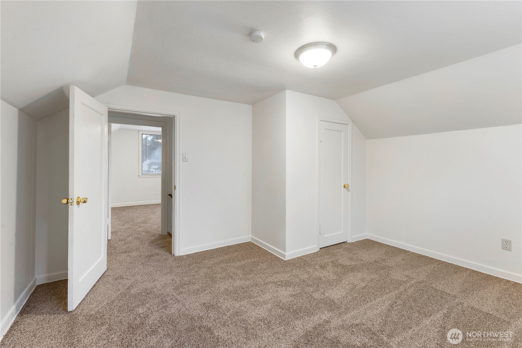 10114 Canyon Road Property Photo 18
