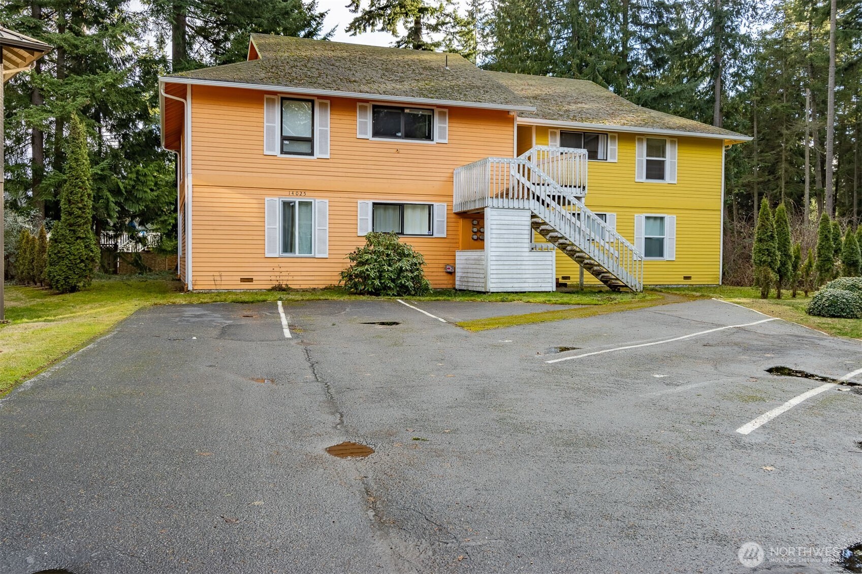 14025 61st Place Property Photo 3