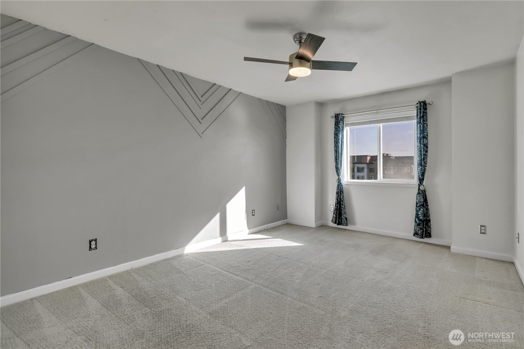 1525 S G Street Property Photo 13