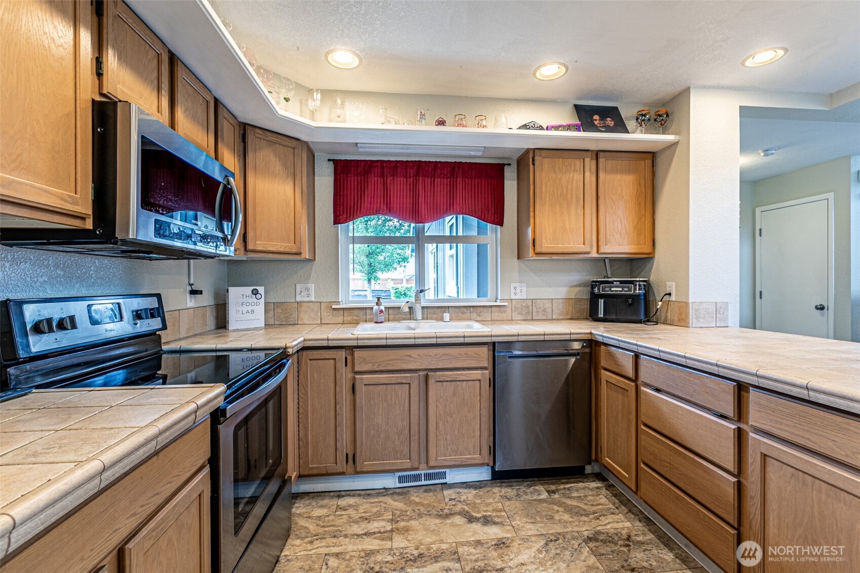 3720 Pine Creek Lane Property Photo 8