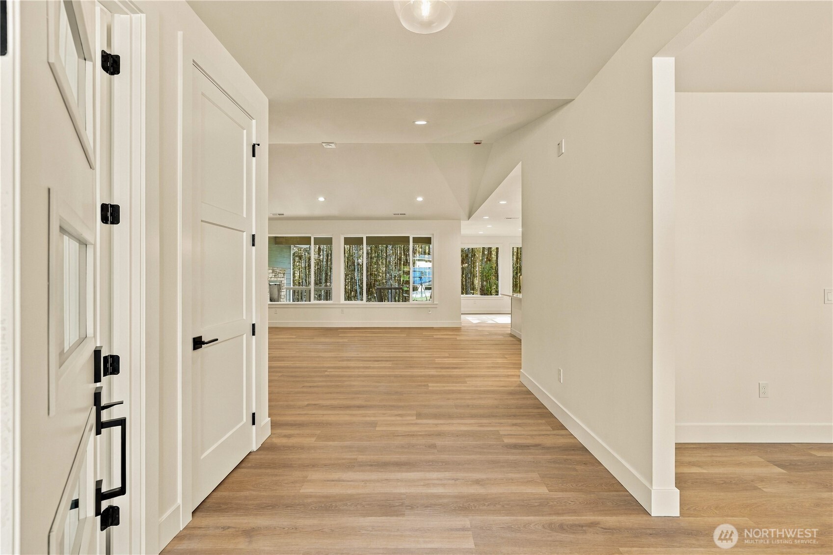 2128 277th Place Property Photo 4