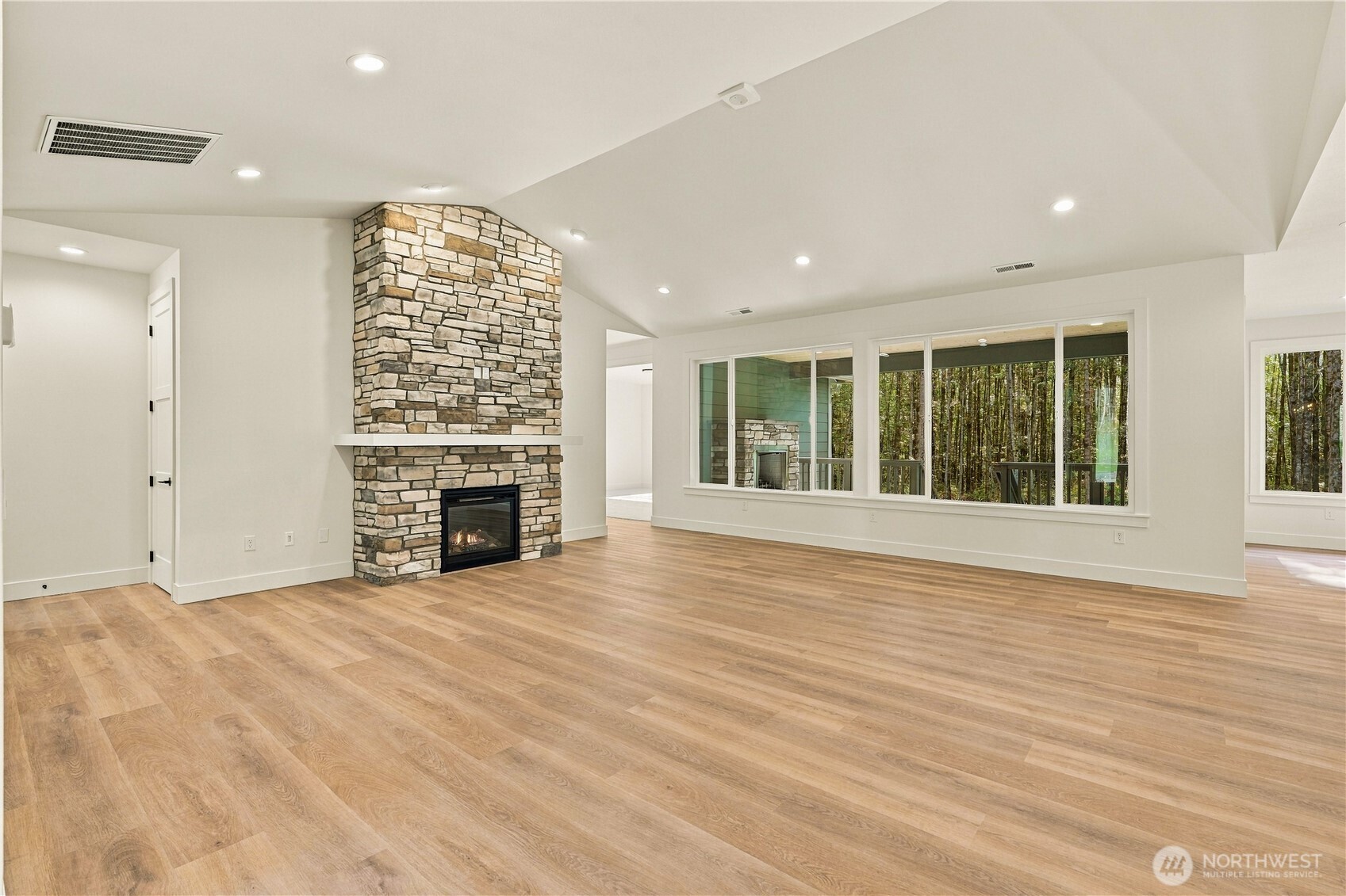 2128 277th Place Property Photo 5