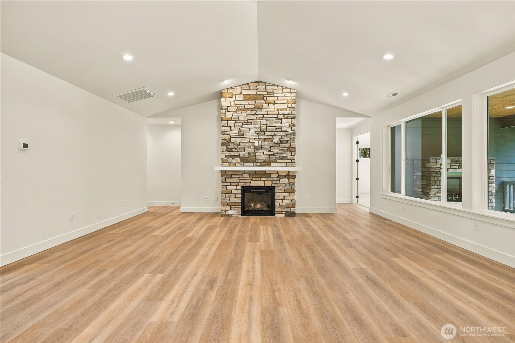 2128 277th Place Property Photo 6