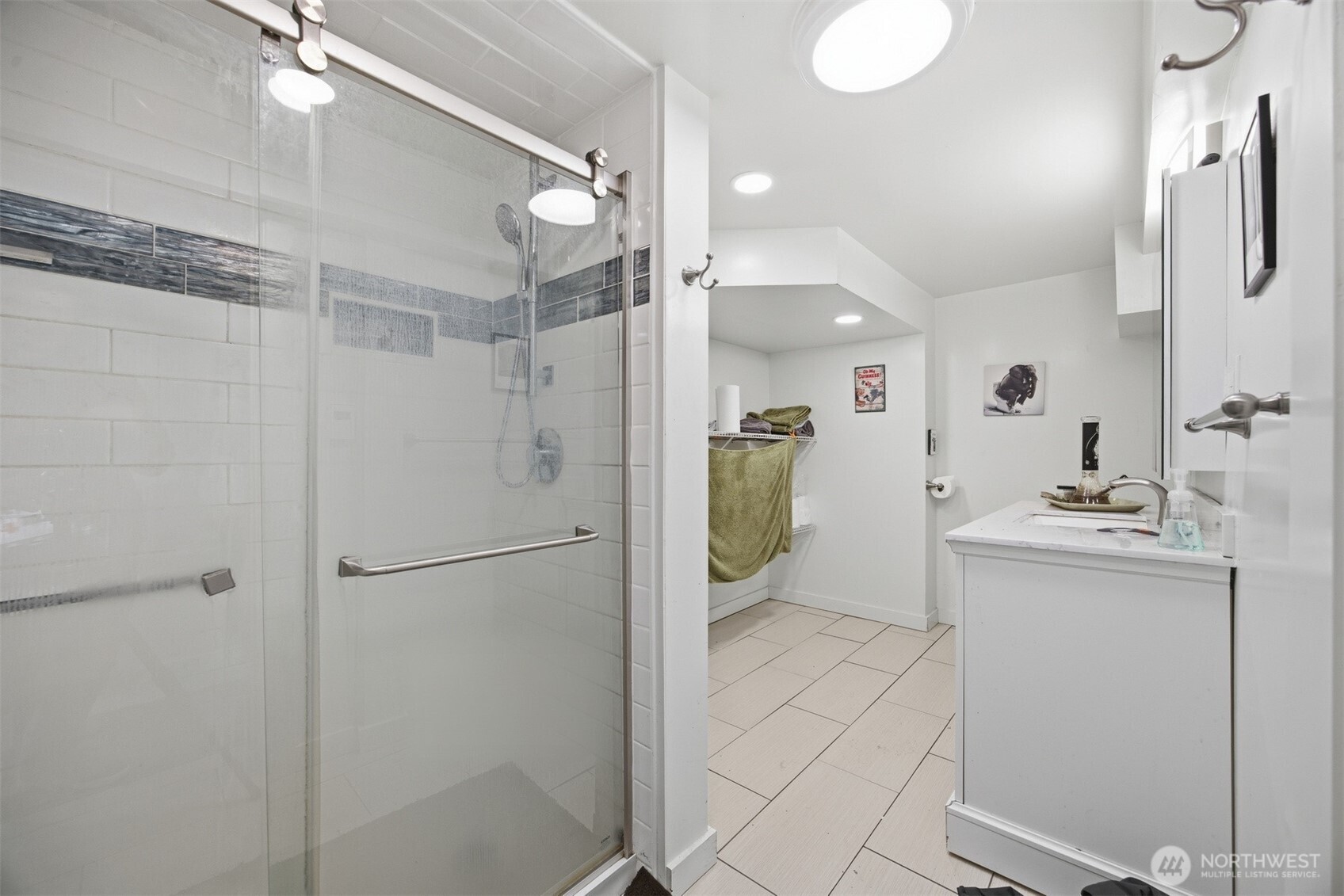 900 N Garden Property Photo 31