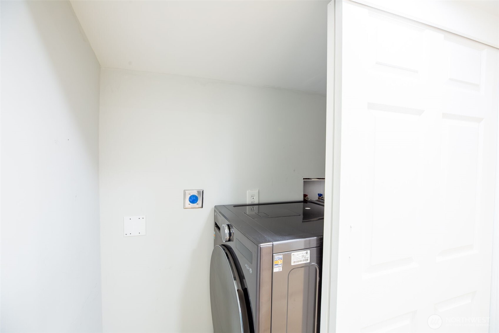 100 228th St 19-b Property Photo 17
