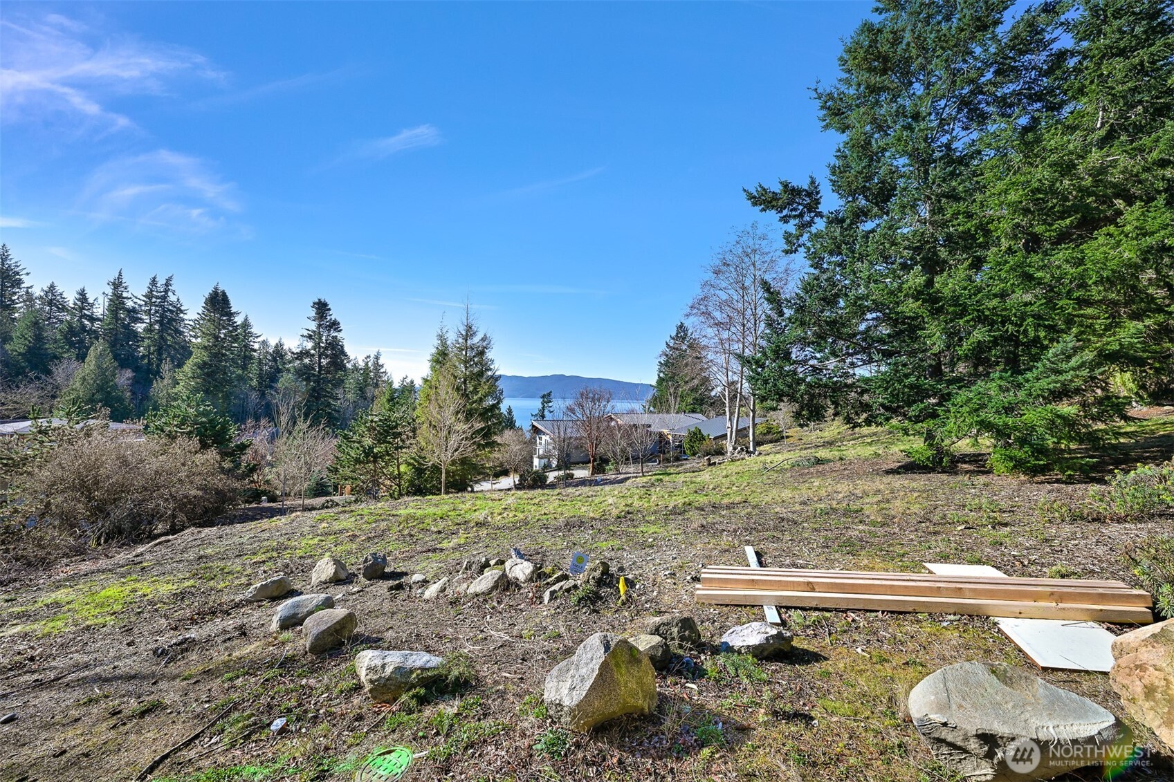 405 Arbutus Place Property Photo 2