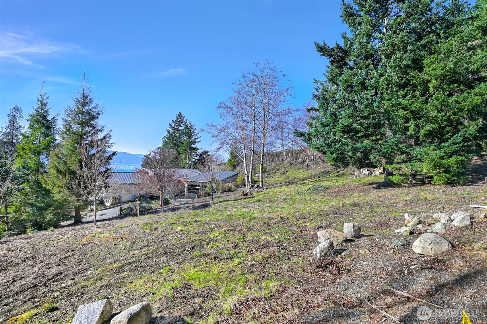 405 Arbutus Place Property Photo 3