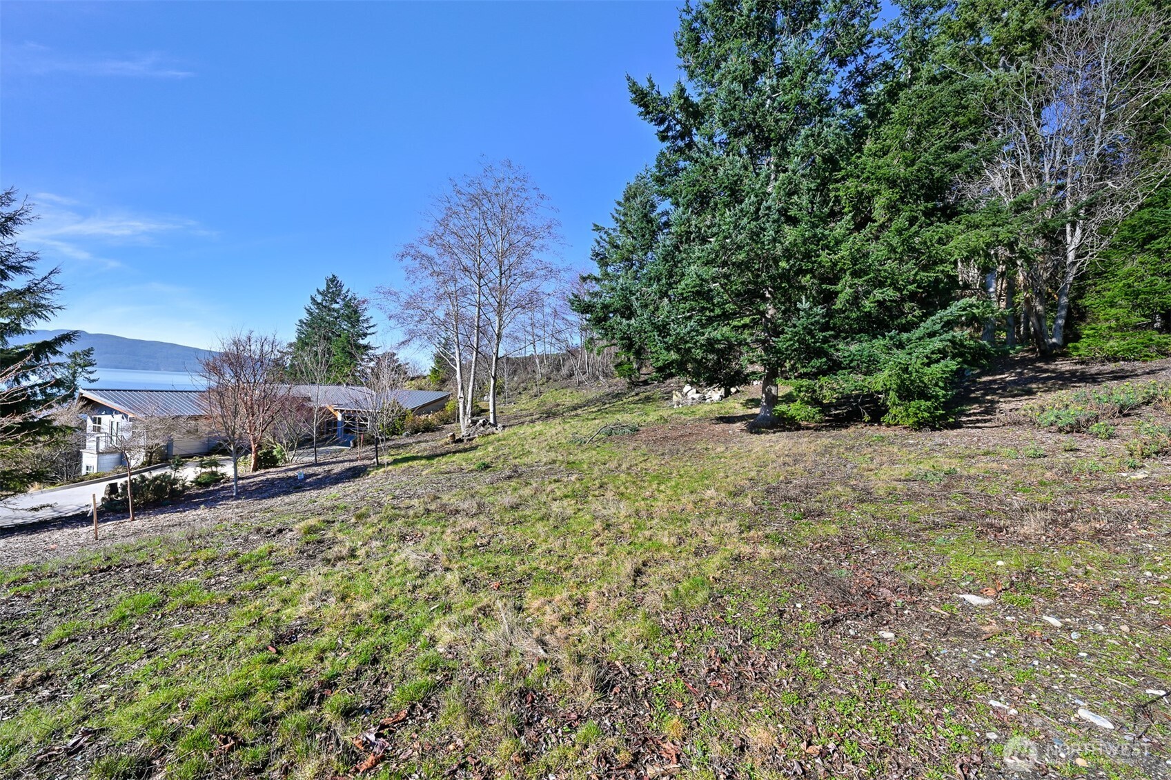 405 Arbutus Place Property Photo 4