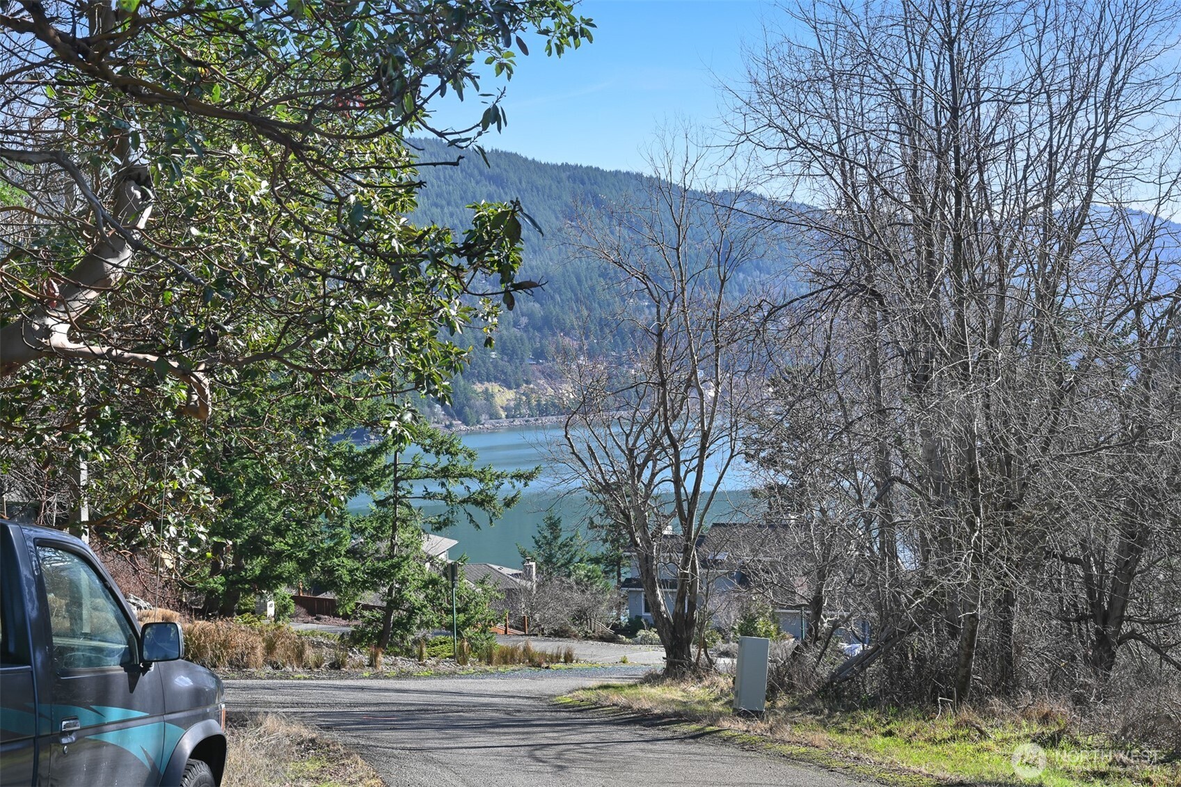405 Arbutus Place Property Photo 13