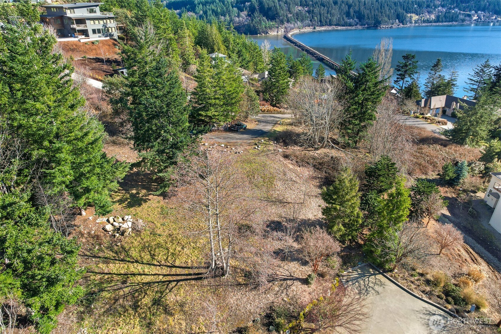 405 Arbutus Place Property Photo 23